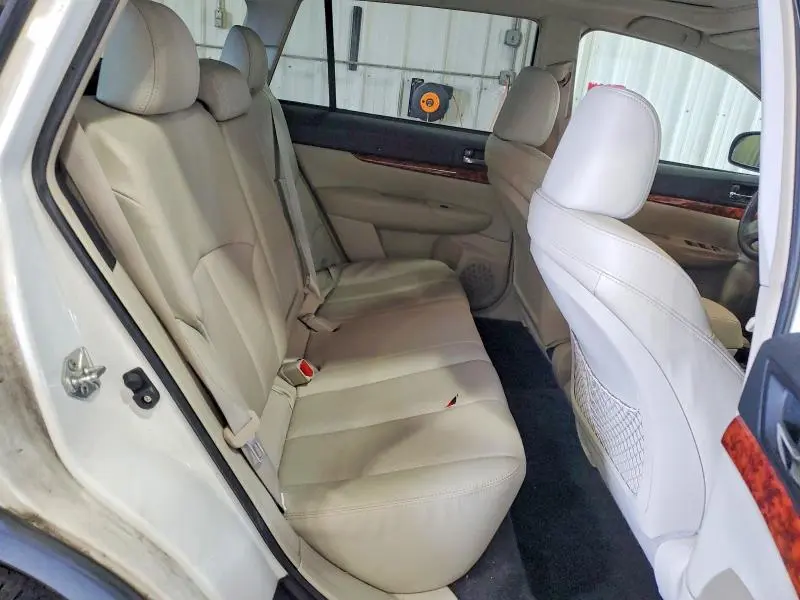 2011 SUBARU OUTBACK 3.6R LIMITED  