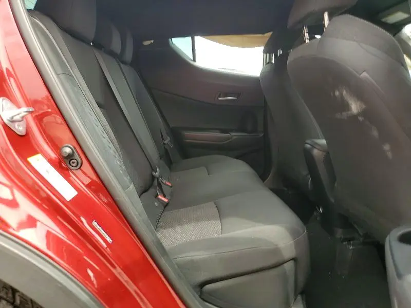 2019 TOYOTA C-HR XLE  