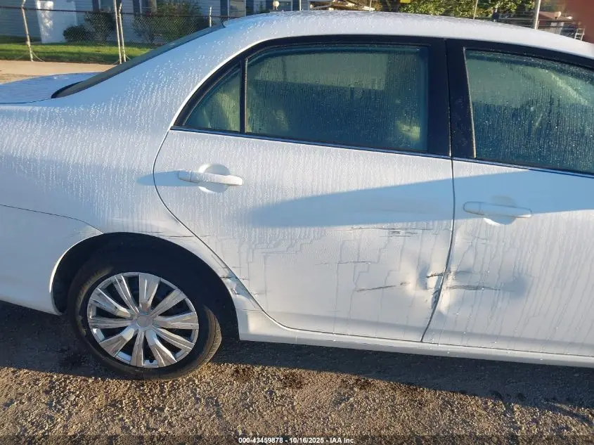 2013 TOYOTA COROLLA LE