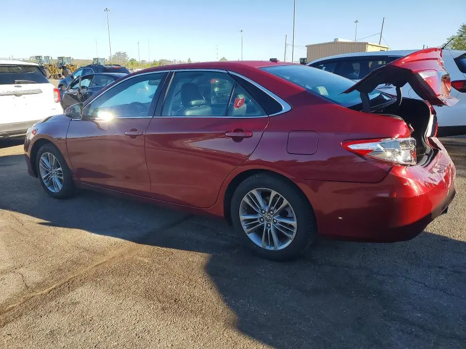 2016 TOYOTA CAMRY SE  