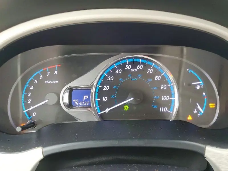 2013 TOYOTA SIENNA XLE  