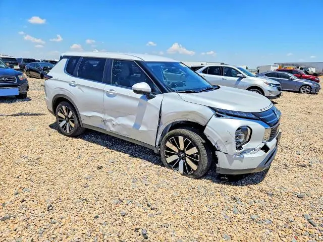 2025 MITSUBISHI OUTLANDER SE  
