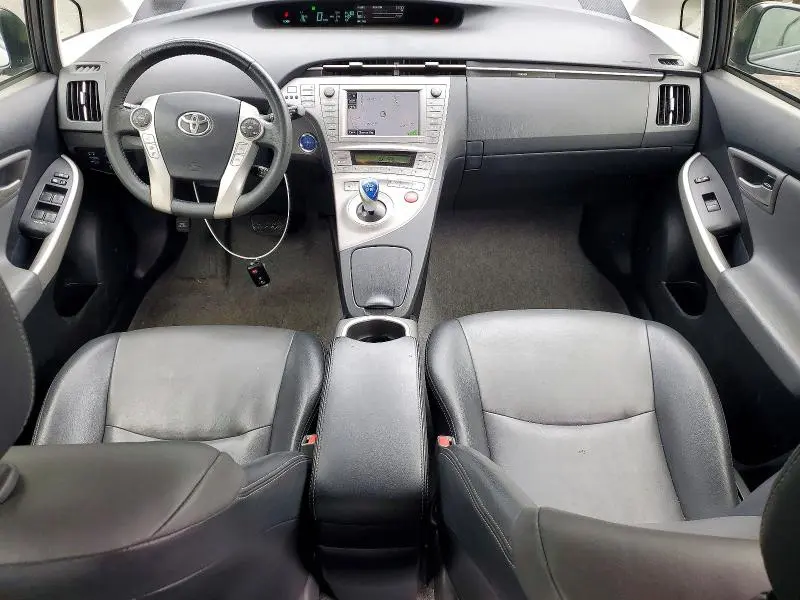2015 TOYOTA PRIUS FIVE  