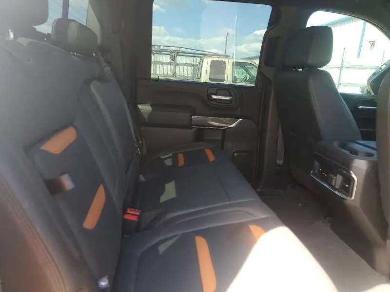 2022 GMC SIERRA K2500 AT4  