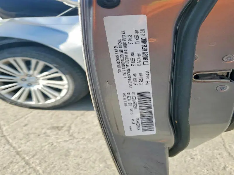 2011 CHRYSLER 300 LIMITED  