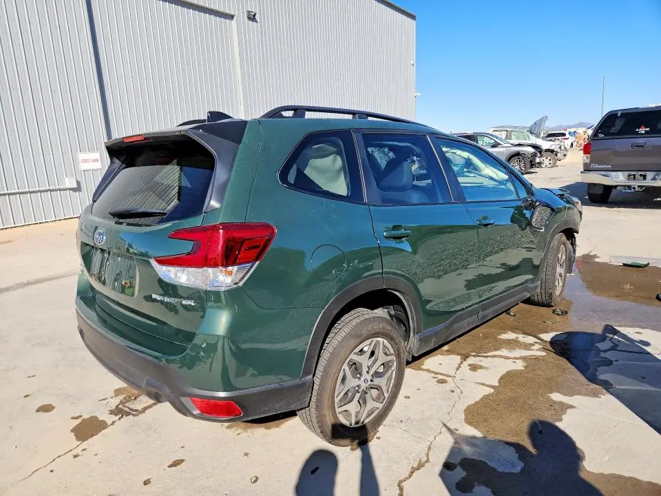 2024 SUBARU FORESTER PREMIUM  