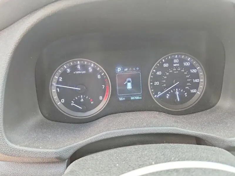 2016 HYUNDAI TUCSON SE  
