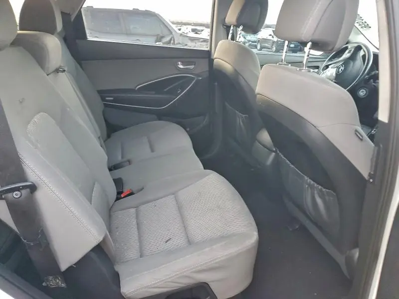 2017 HYUNDAI SANTA FE SE  