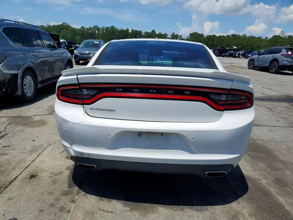 2015 DODGE CHARGER SE  