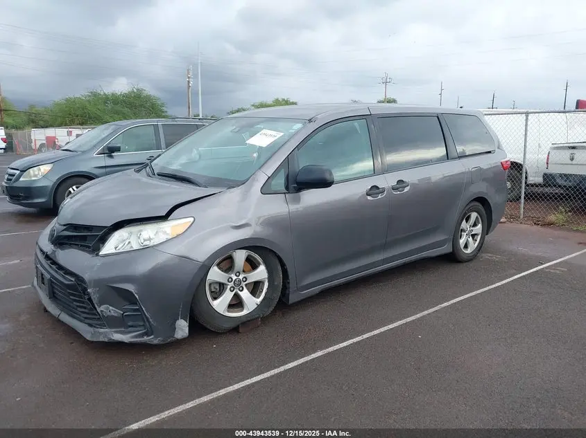 2020 TOYOTA SIENNA L