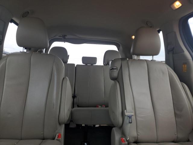 2014 TOYOTA SIENNA XLE