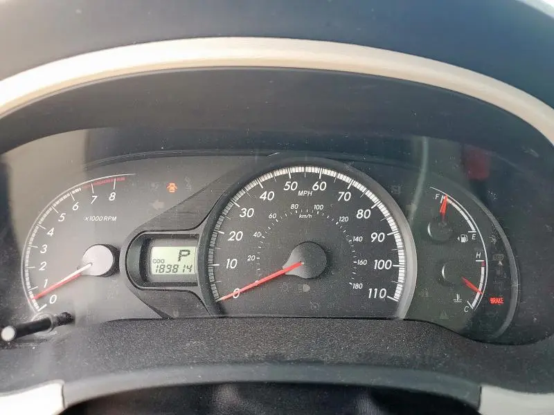 2014 TOYOTA SIENNA LE  