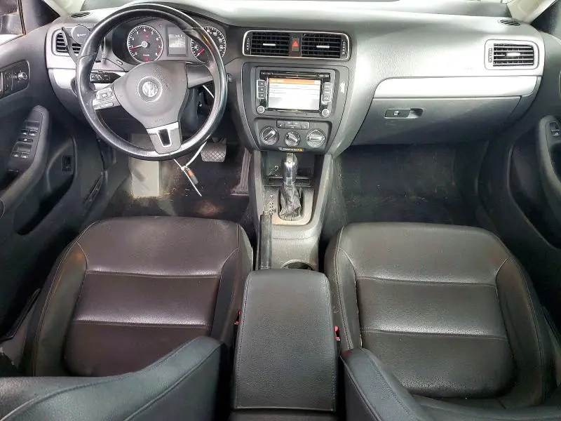 2013 VOLKSWAGEN JETTA SE  