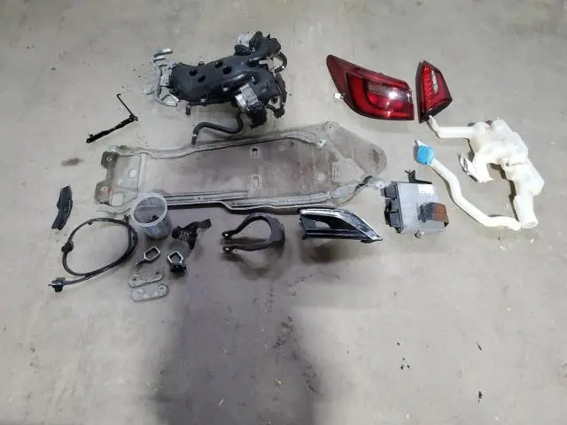 2018 INFINITI Q50 LUXE  