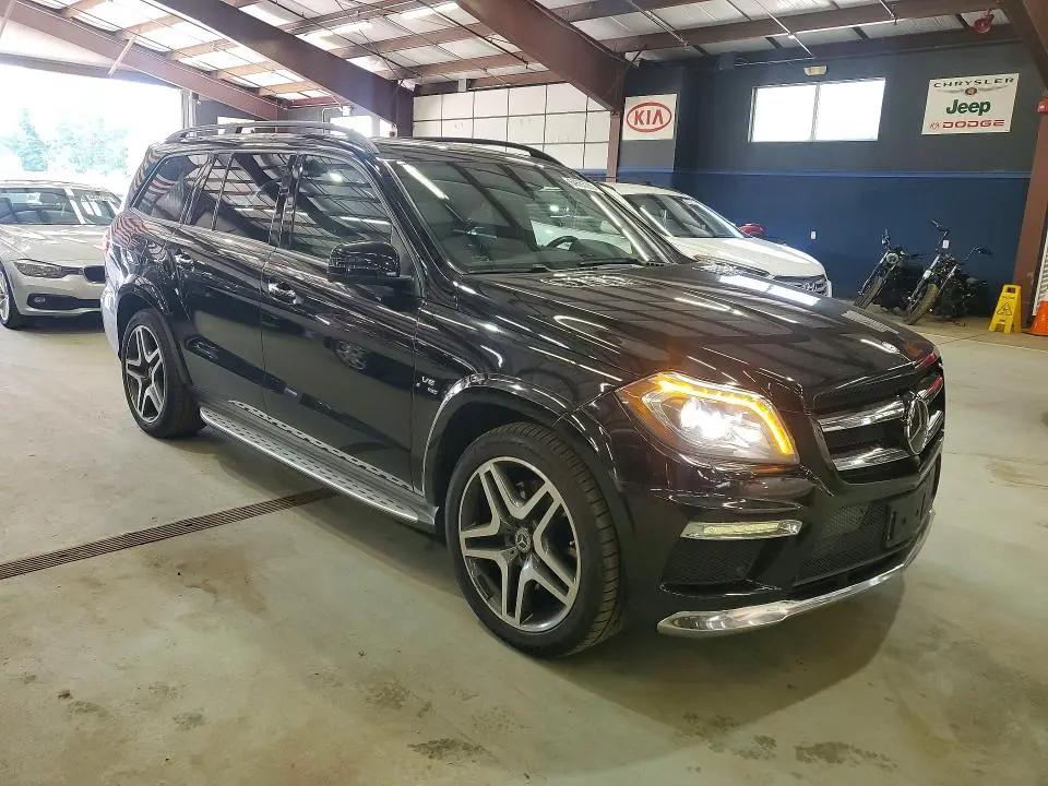 2015 MERCEDES-BENZ GL 550 4MATIC  