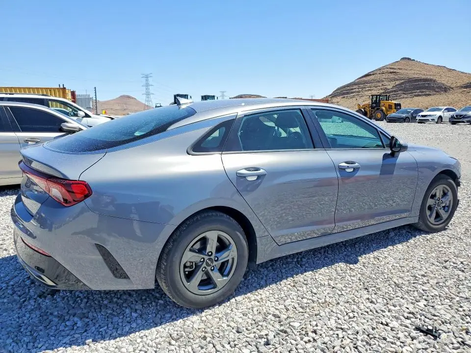 2022 KIA K5 LXS  
