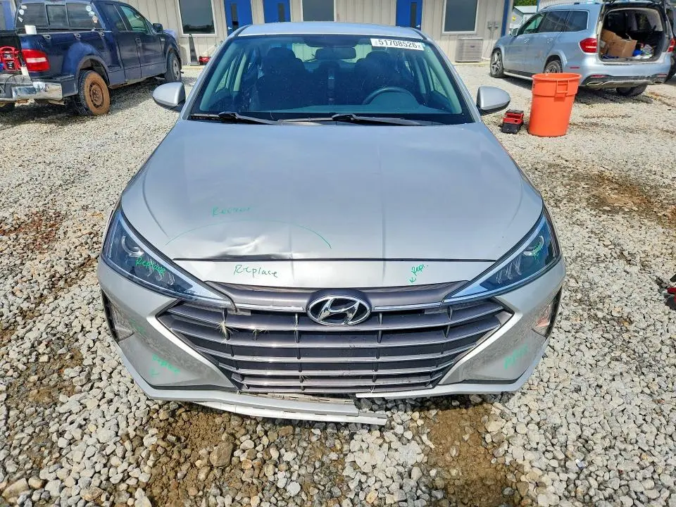 2019 HYUNDAI ELANTRA SE  