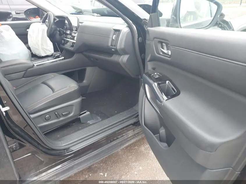 2024 NISSAN PATHFINDER SL FWD