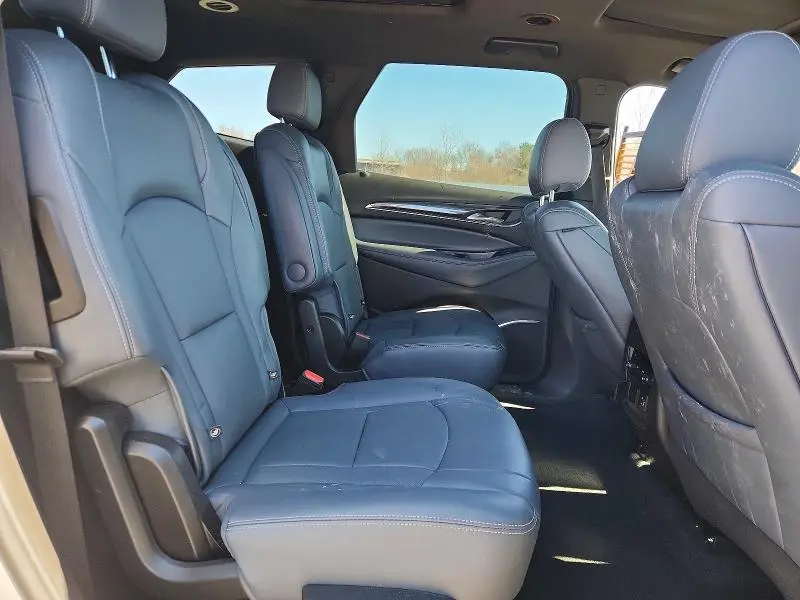 2022 BUICK ENCLAVE ESSENCE  