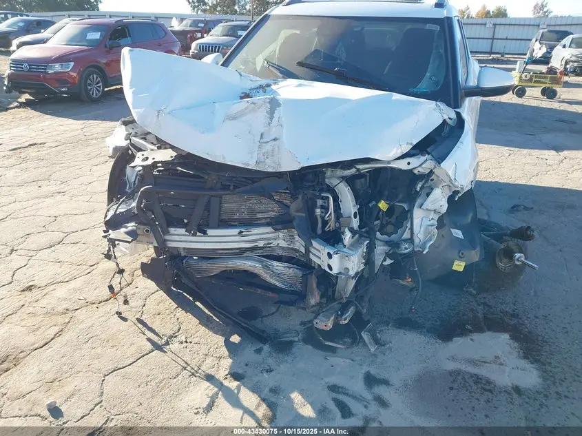 2021 CHEVROLET TRAILBLAZER FWD LT