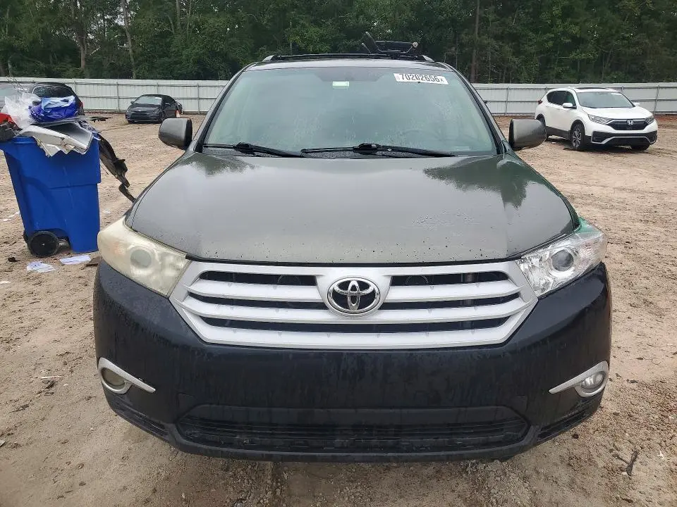 2011 TOYOTA HIGHLANDER LIMITED  