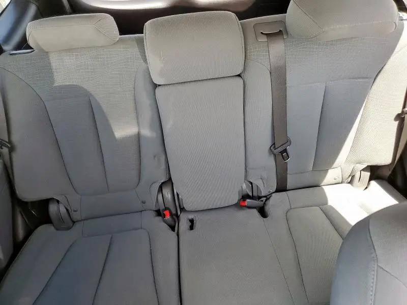 2010 HYUNDAI SANTA FE GLS  