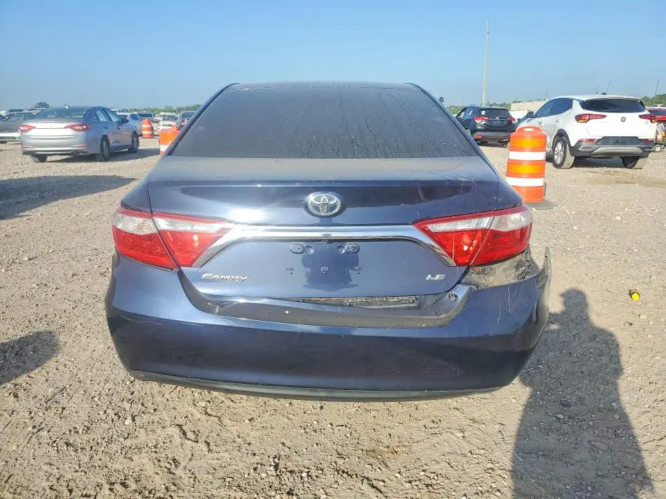2016 TOYOTA CAMRY LE  