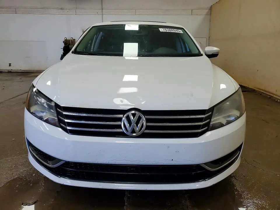 2014 VOLKSWAGEN PASSAT SE  