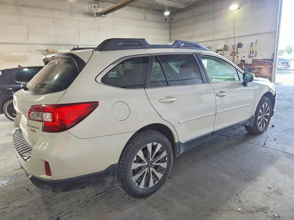 2015 SUBARU OUTBACK   
