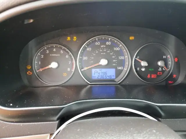 2011 HYUNDAI SANTA FE SE  