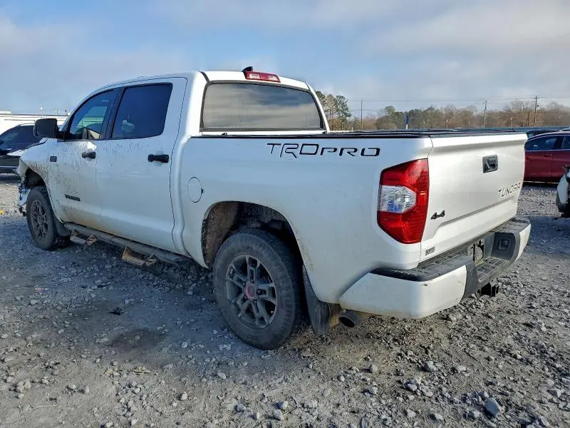 2020 TOYOTA TUNDRA CREWMAX SR5  