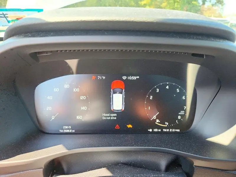 2020 VOLVO XC40 T5 MOMENTUM  