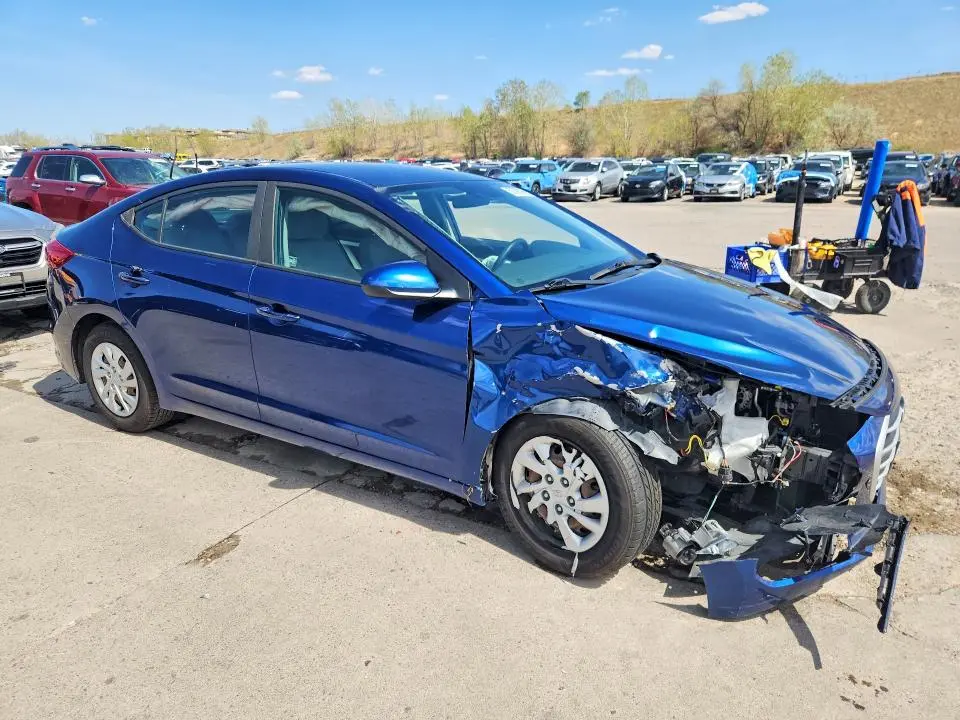 2017 HYUNDAI ELANTRA SE  