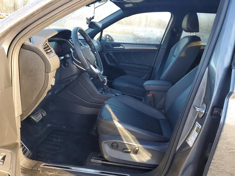 2024 VOLKSWAGEN TIGUAN SE R-LINE BLACK  