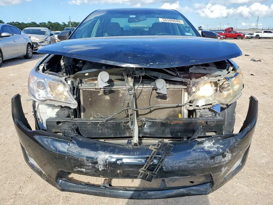 2013 TOYOTA CAMRY XLE V6  