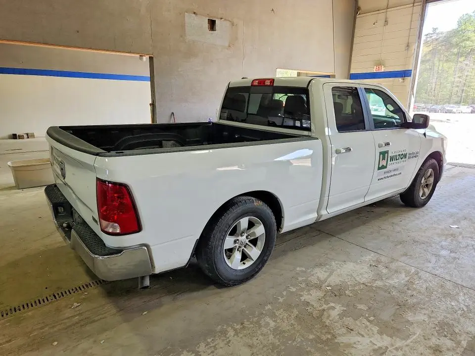 2017 RAM 1500 SLT  