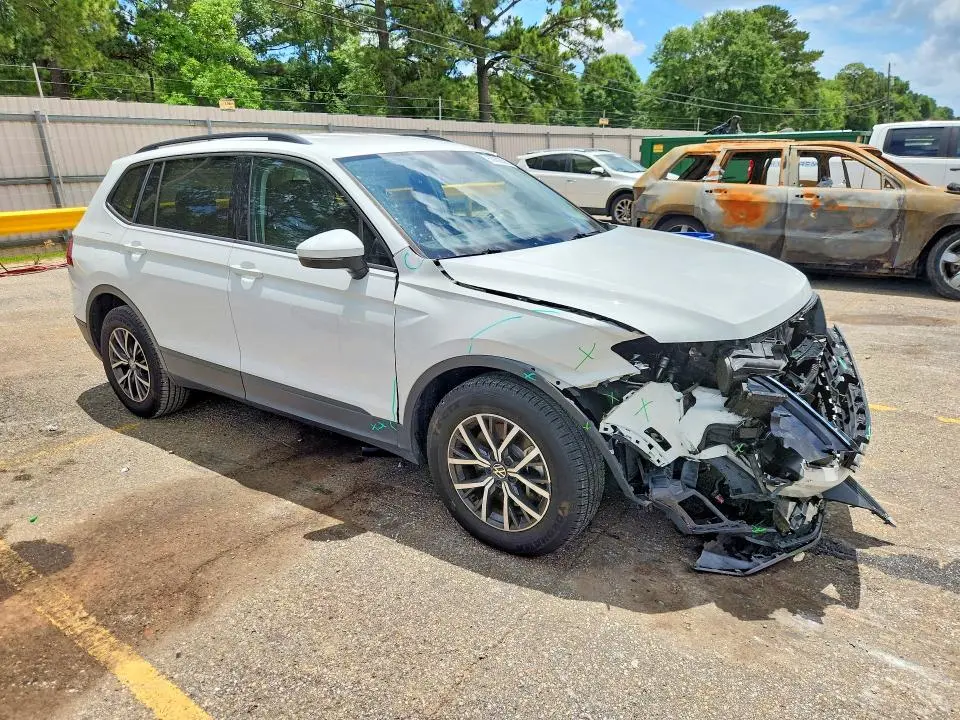 2021 VOLKSWAGEN TIGUAN S  