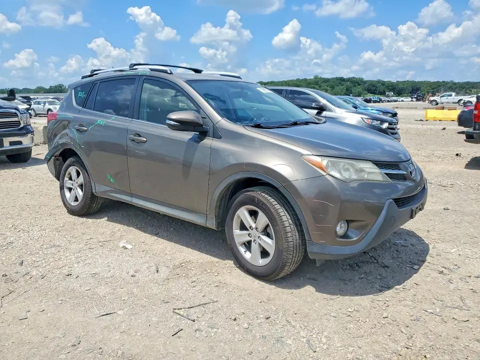 2014 TOYOTA RAV4 XLE  