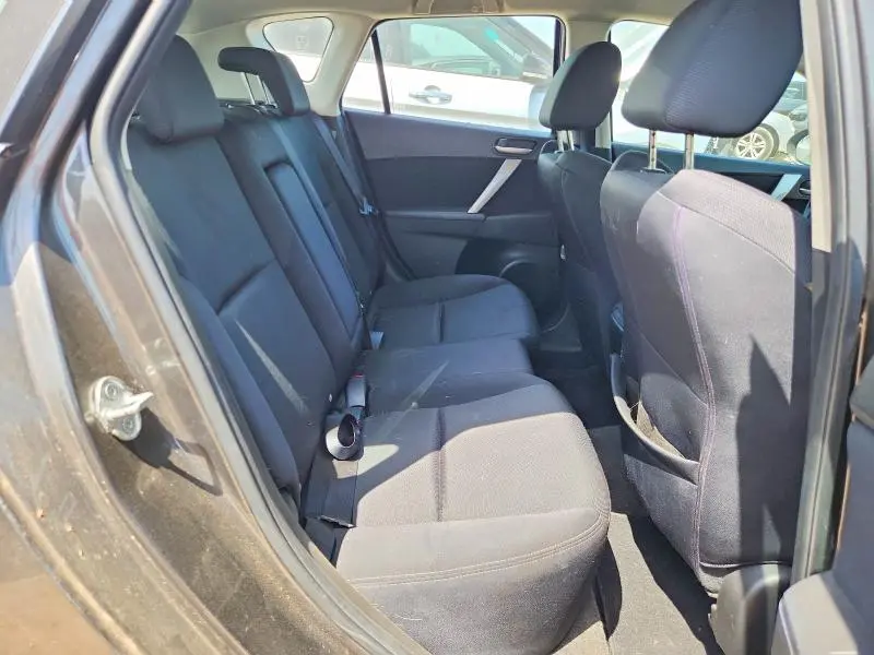 2010 MAZDA 3 S  