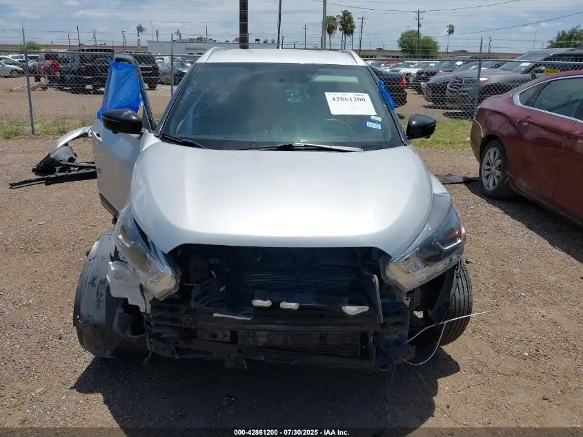 2019 NISSAN KICKS SR