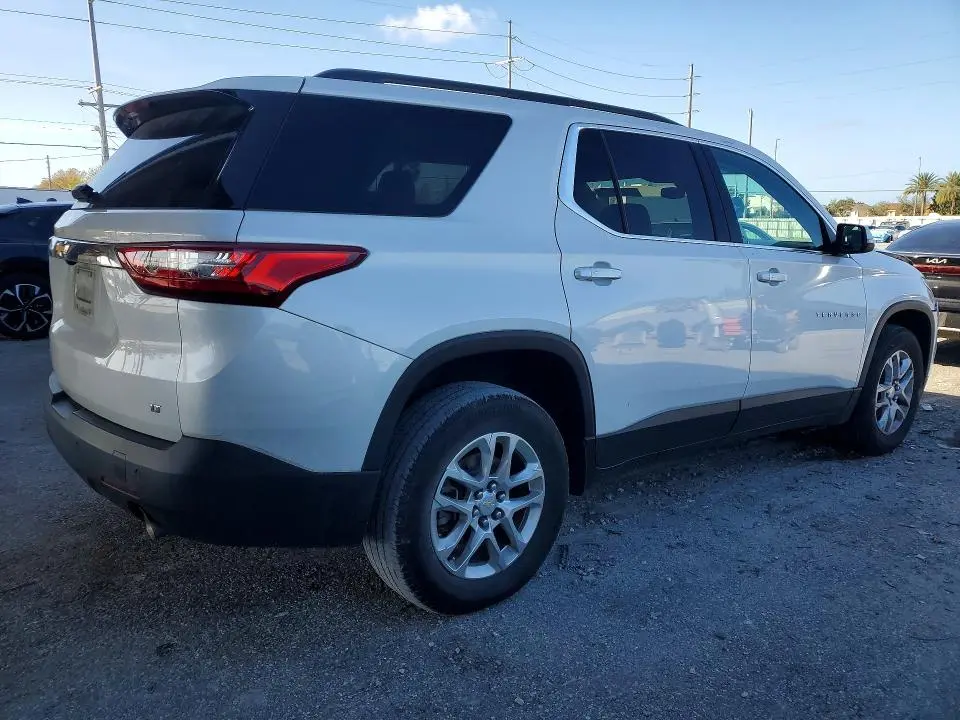 2021 CHEVROLET TRAVERSE LT  