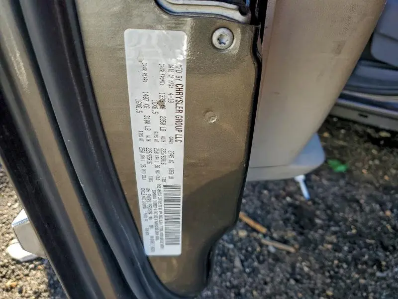 2010 CHRYSLER TOWN & COUNTRY TOURING  