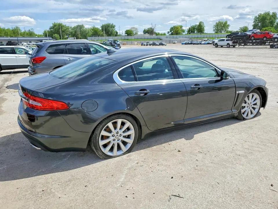 2013 JAGUAR XF   