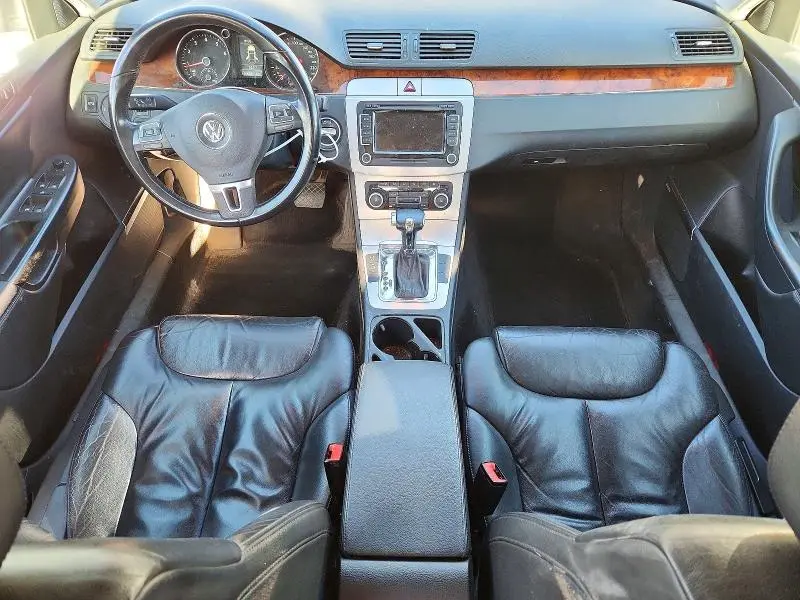 2010 VOLKSWAGEN PASSAT 2.0T  