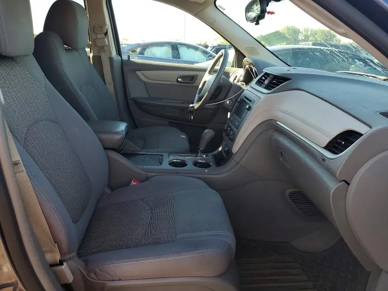 2014 CHEVROLET TRAVERSE LS  