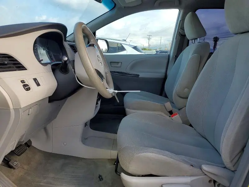 2011 TOYOTA SIENNA BASE 7-PASSENGER  