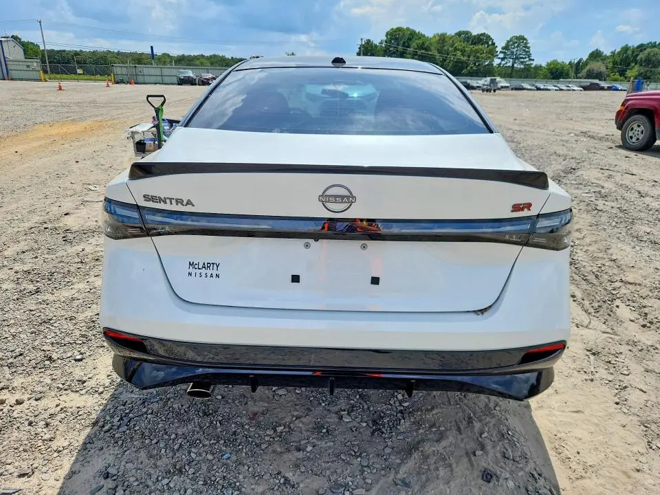 2026 NISSAN SENTRA SR  