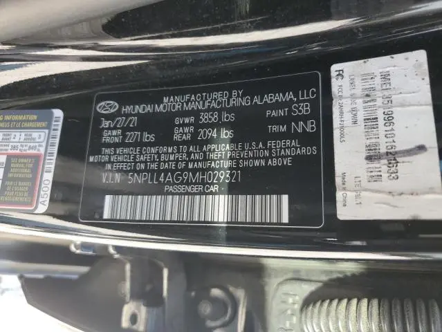 2021 HYUNDAI ELANTRA SE  