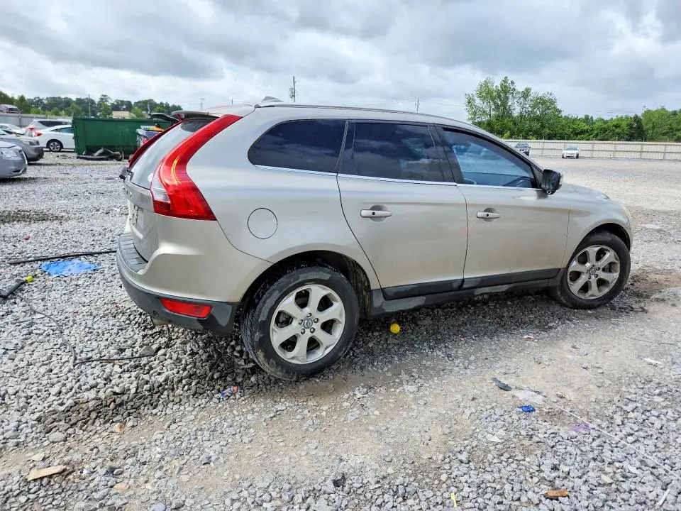 2011 VOLVO XC60 3.2  