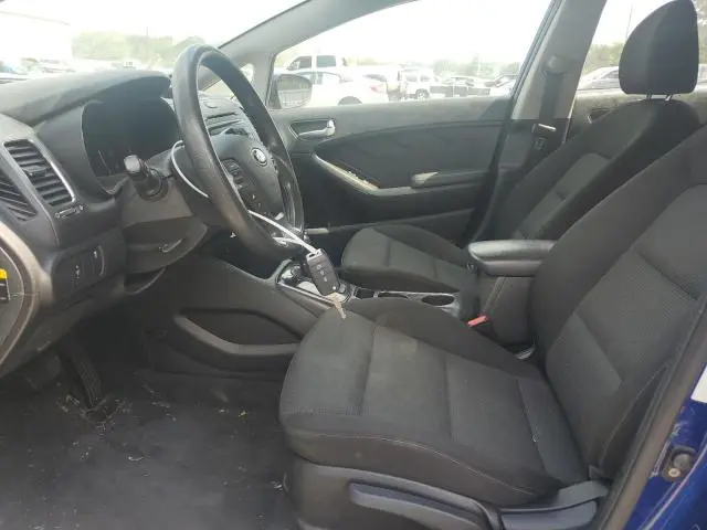 2017 KIA FORTE LX  